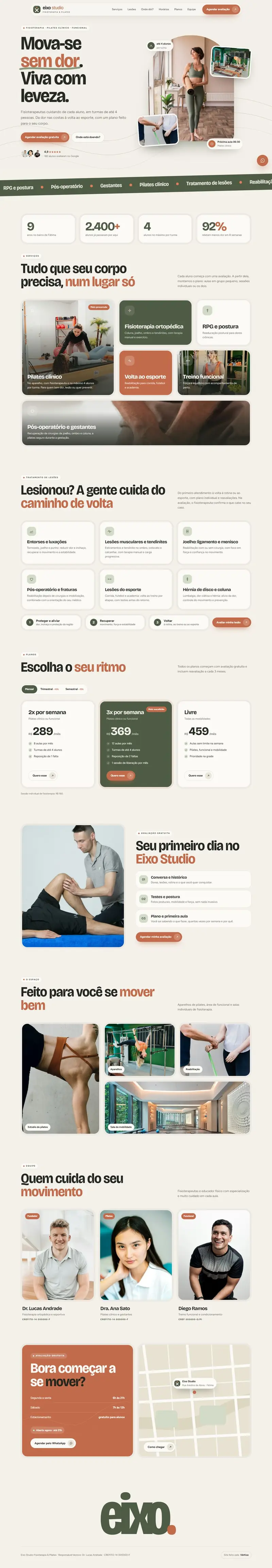Site do modelo Eixo Studio rolando no computador