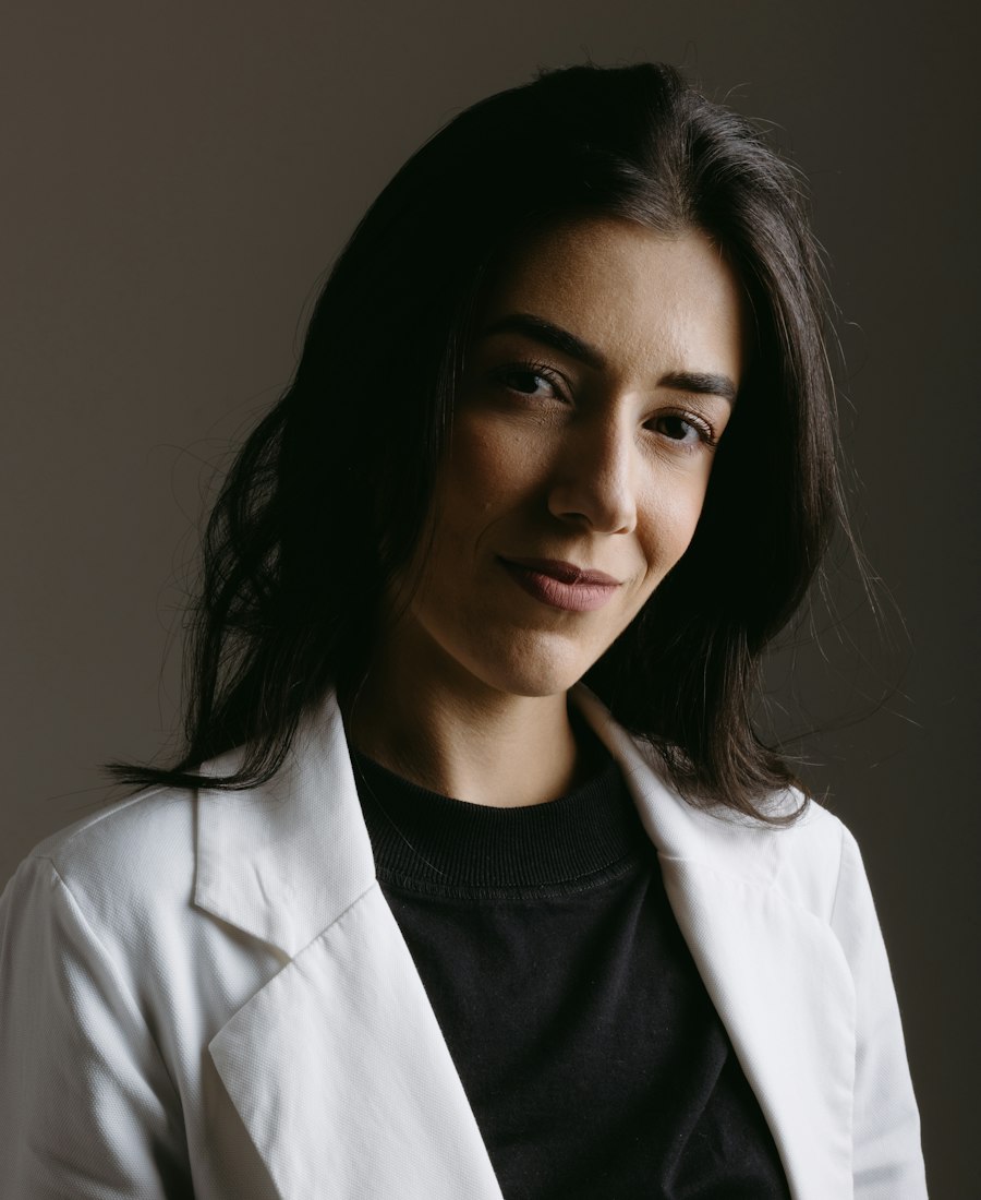 Dra. Clara Tavares, dermatologista
